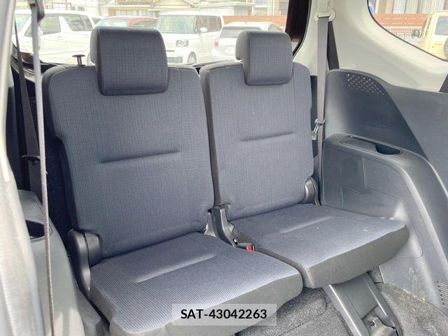 Toyota SIENTA 2017-06 7359836-9