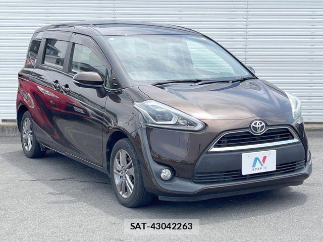 Toyota SIENTA 2017-06 7359836-17