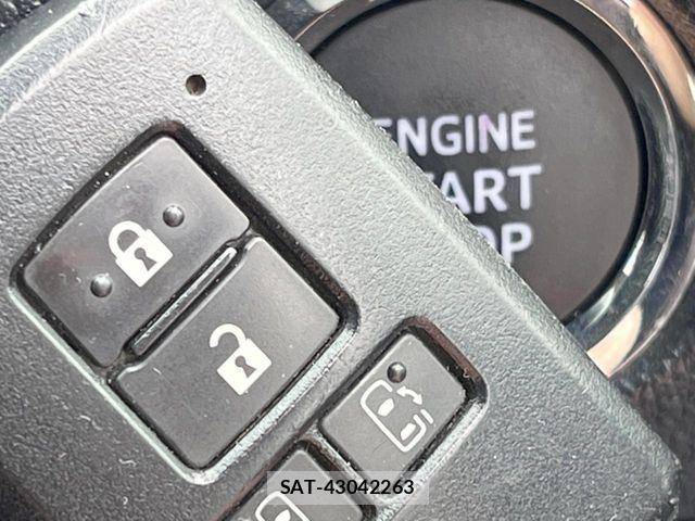 Toyota SIENTA 2017-06 7359836-5