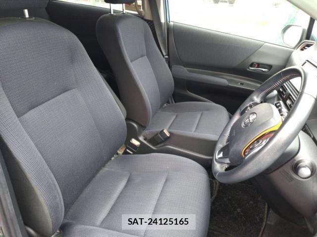 Toyota SIENTA 2017-04 7359826-12