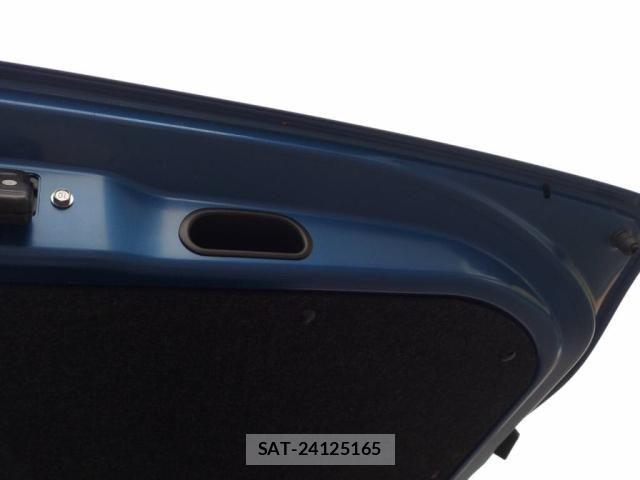 Toyota SIENTA 2017-04 7359826-27