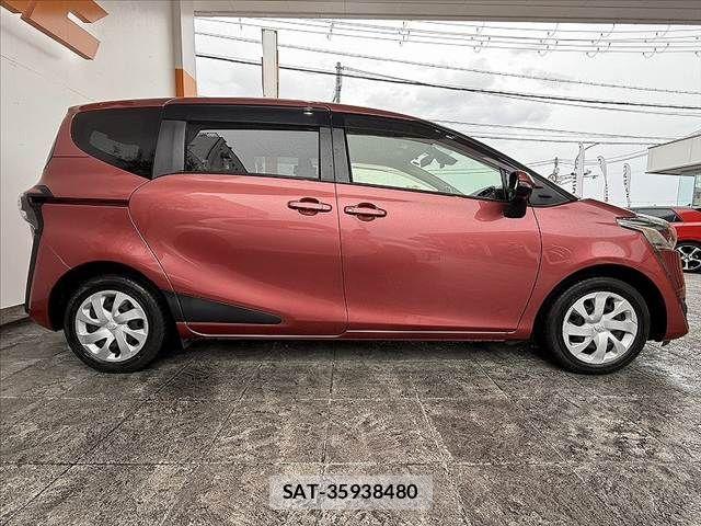 Toyota SIENTA 2017-08 7359835-10
