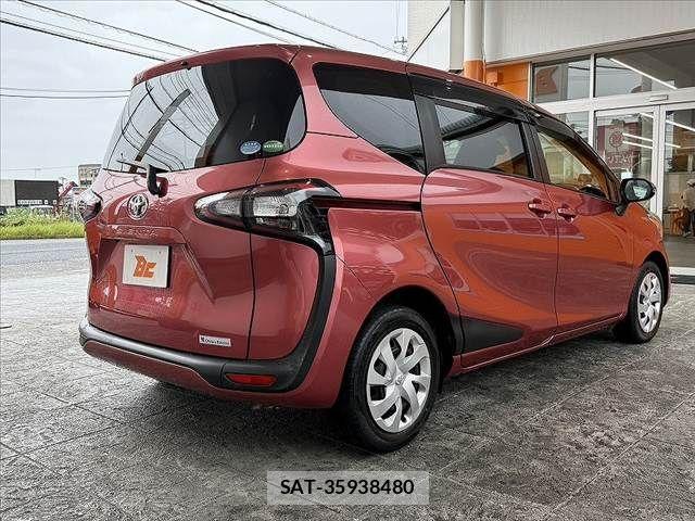 Toyota SIENTA 2017-08 7359835-12