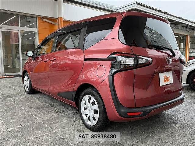 Toyota SIENTA 2017-08 7359835-14