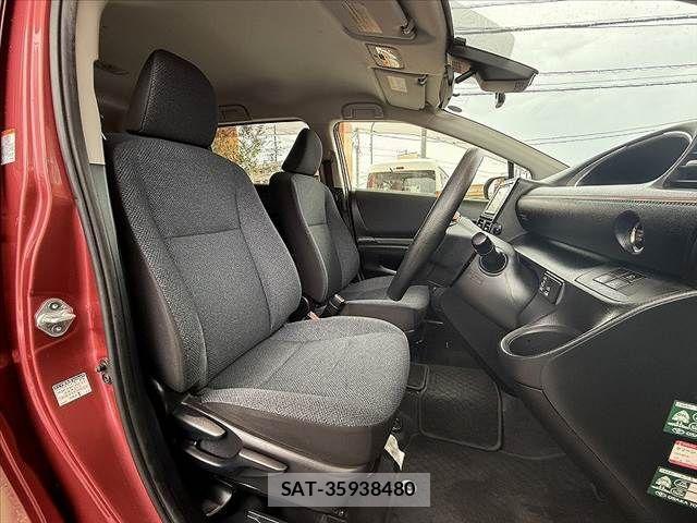 Toyota SIENTA 2017-08 7359835-15