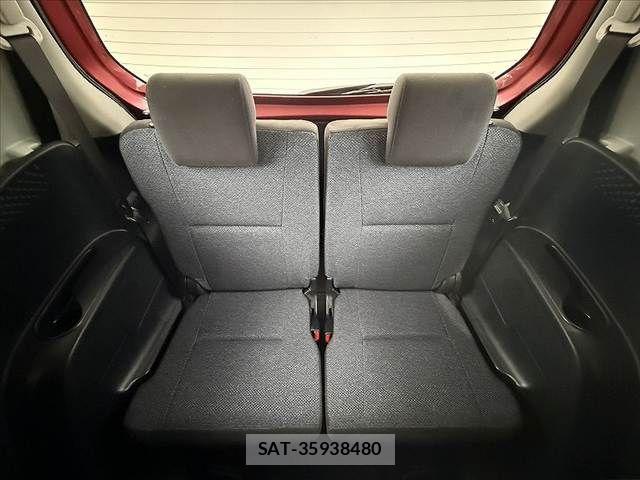Toyota SIENTA 2017-08 7359835-19
