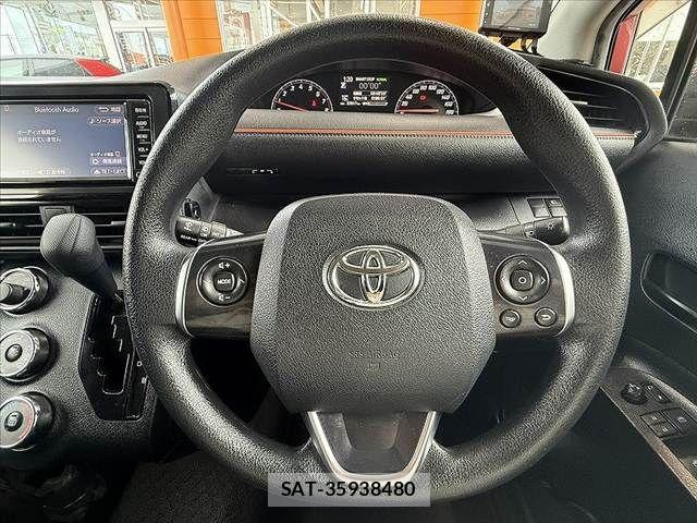 Toyota SIENTA 2017-08 7359835-23