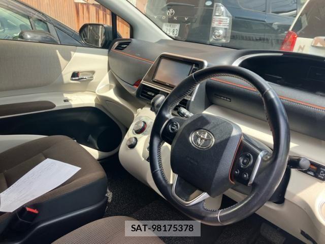 Toyota SIENTA 2016-07 7359832-11