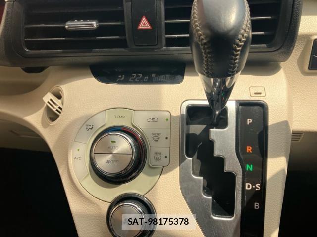 Toyota SIENTA 2016-07 7359832-15