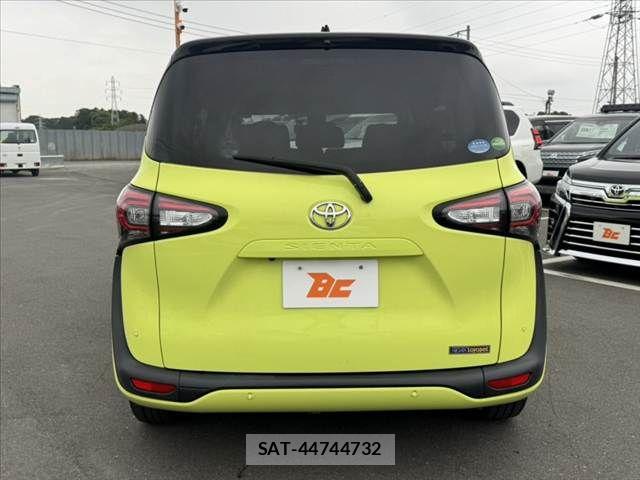 Toyota SIENTA 2019-06 7359827-13