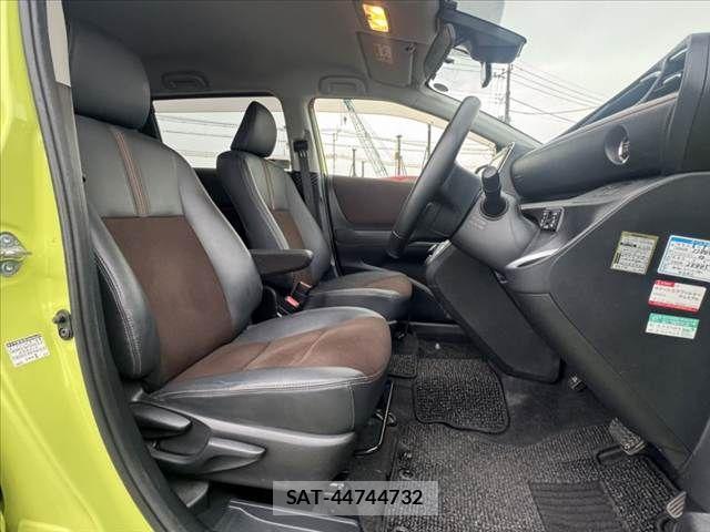 Toyota SIENTA 2019-06 7359827-15