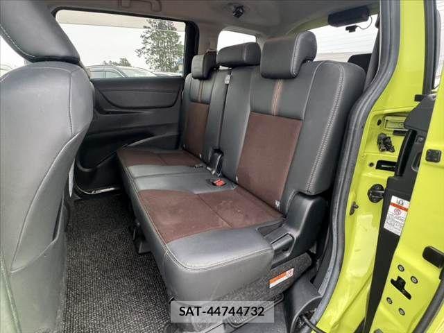 Toyota SIENTA 2019-06 7359827-17