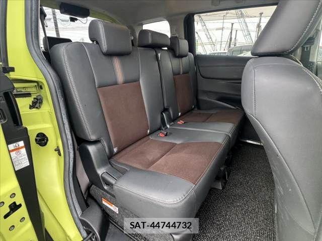 Toyota SIENTA 2019-06 7359827-19