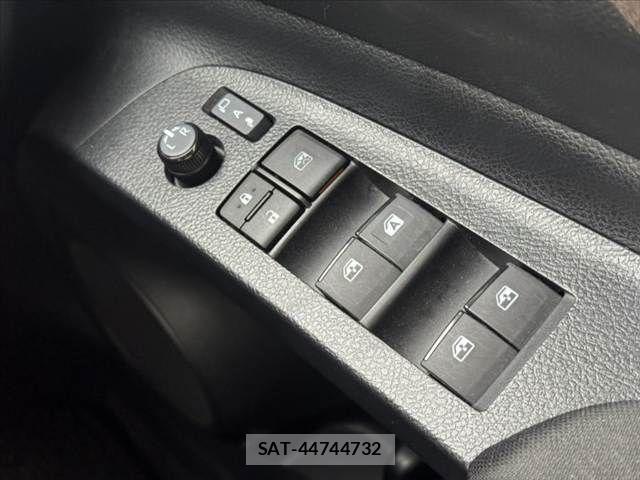 Toyota SIENTA 2019-06 7359827-22