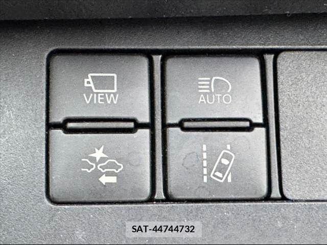 Toyota SIENTA 2019-06 7359827-23