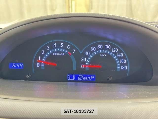 Toyota SIENTA 2012-04 7359833-10