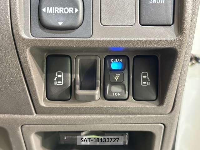 Toyota SIENTA 2012-04 7359833-12