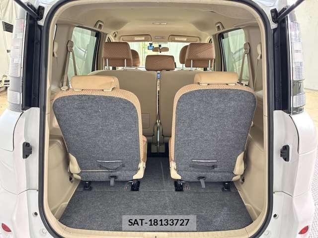 Toyota SIENTA 2012-04 7359833-25