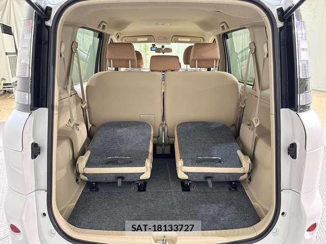 Toyota SIENTA 2012-04 7359833-27