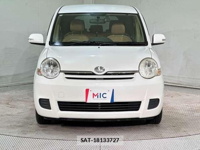 Toyota SIENTA 2012-04 7359833-2