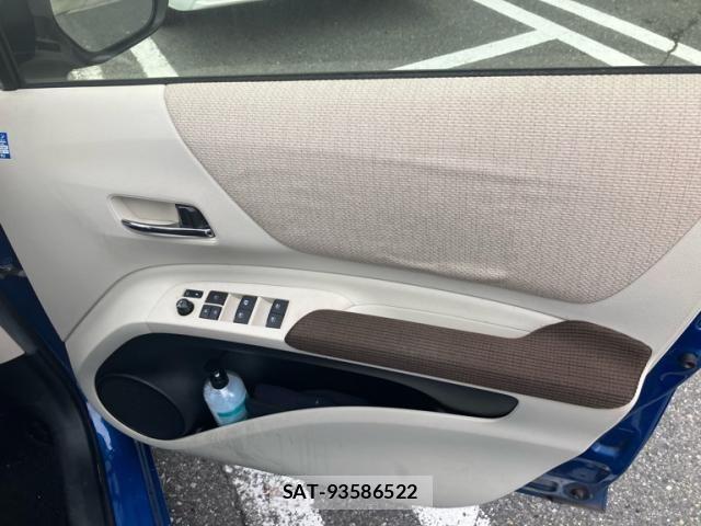 Toyota SIENTA 2016-03 7359830-9