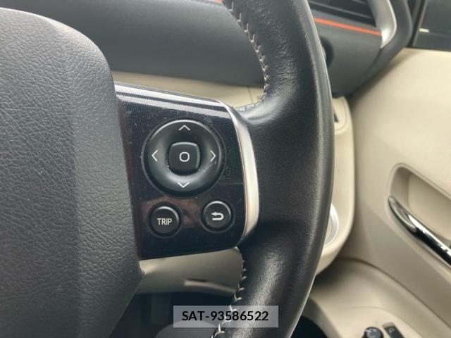Toyota SIENTA 2016-03 7359830-13