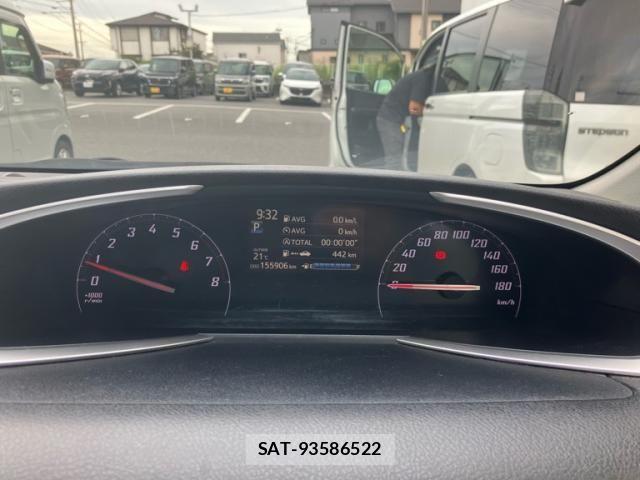 Toyota SIENTA 2016-03 7359830-16