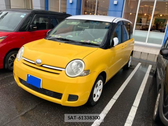 Toyota SIENTA 2011-09 7359834-1
