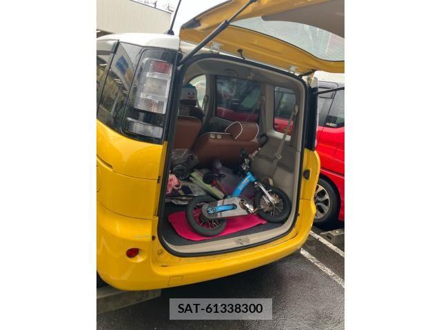 Toyota SIENTA 2011-09 7359834-6