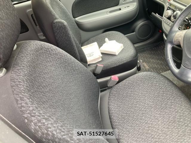 Toyota SIENTA 2015-02 7359831-11