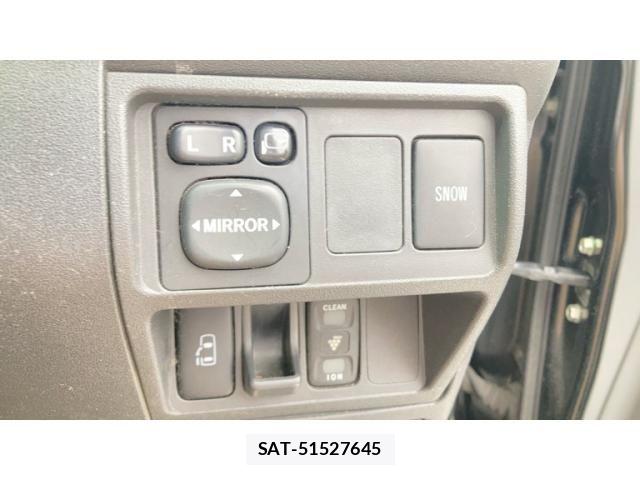 Toyota SIENTA 2015-02 7359831-14
