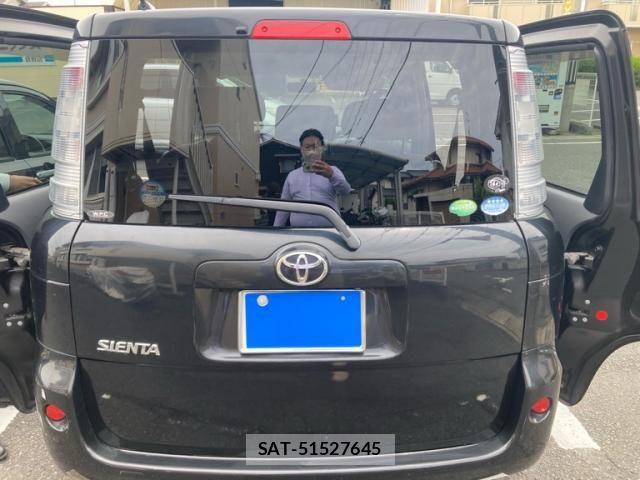 Toyota SIENTA 2015-02 7359831-4