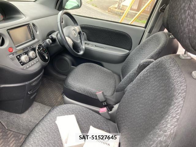 Toyota SIENTA 2015-02 7359831-7