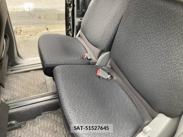 Toyota SIENTA 2015-02 7359831-8