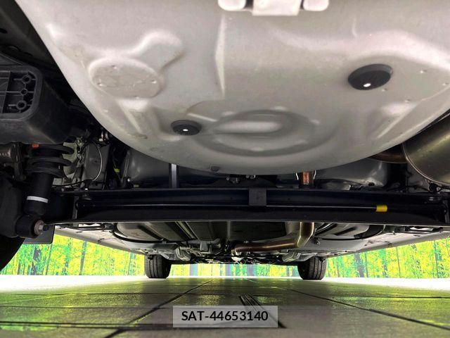 Toyota SIENTA 2019-01 7359819-18