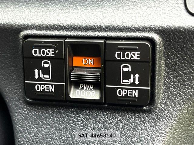 Toyota SIENTA 2019-01 7359819-4