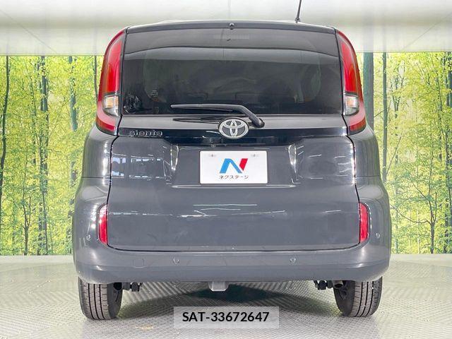 Toyota SIENTA 2023-04 7359817-15