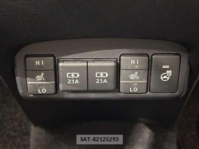 Toyota SIENTA 2020-08 7359823-23
