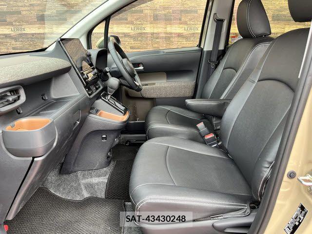 Toyota SIENTA 2025-03 7359818-18