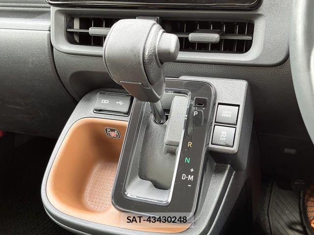 Toyota SIENTA 2025-03 7359818-19