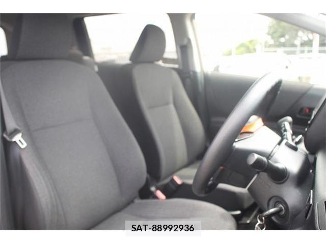Toyota SIENTA 2019-10 7394067-13
