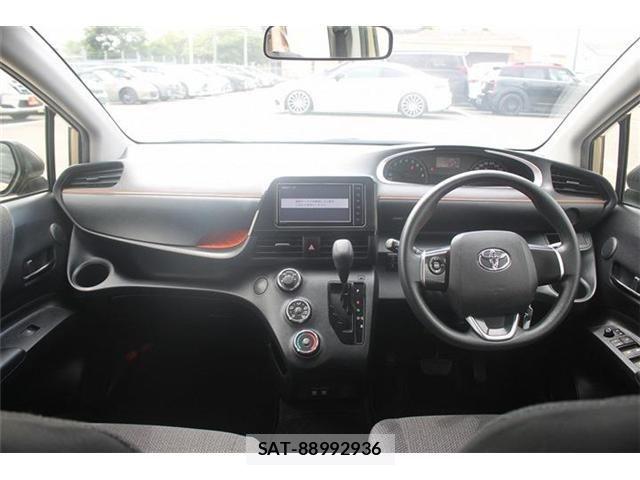 Toyota SIENTA 2019-10 7394067-16