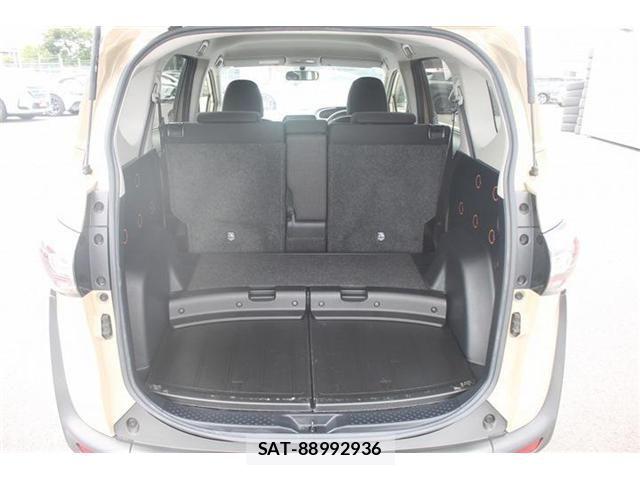 Toyota SIENTA 2019-10 7394067-17