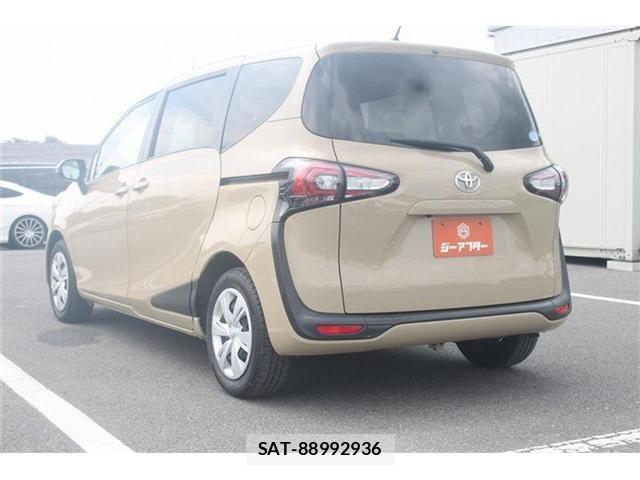 Toyota SIENTA 2019-10 7394067-25