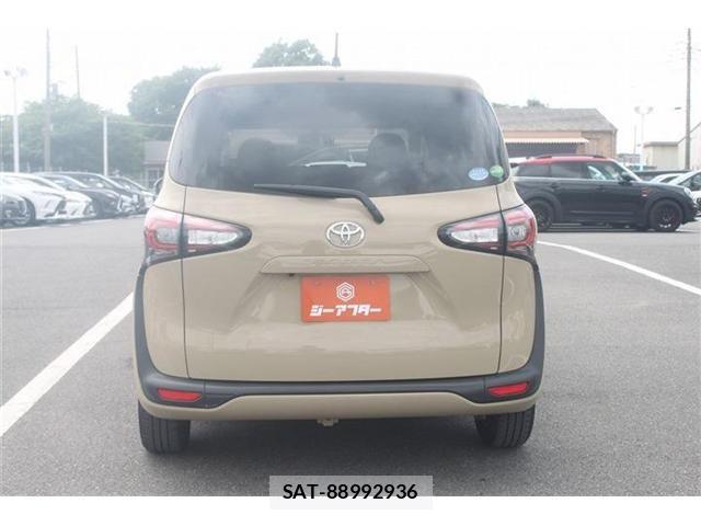 Toyota SIENTA 2019-10 7394067-8