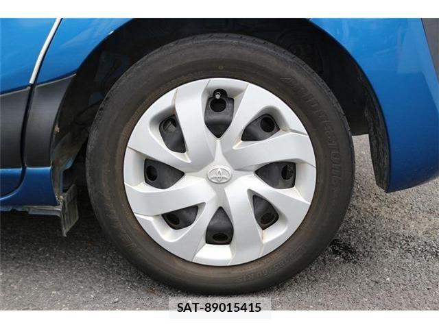 Toyota SIENTA 2016-10 7394070-14