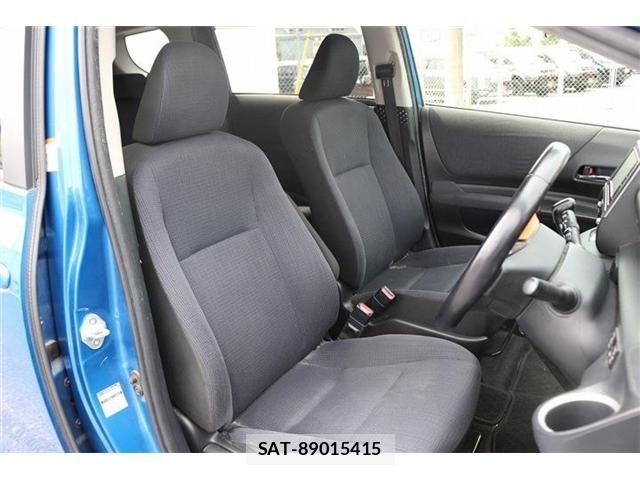 Toyota SIENTA 2016-10 7394070-15