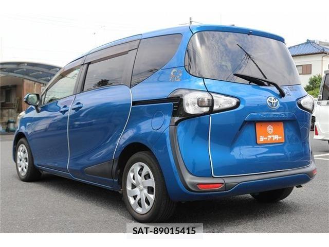 Toyota SIENTA 2016-10 7394070-24