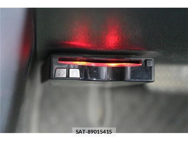 Toyota SIENTA 2016-10 7394070-5