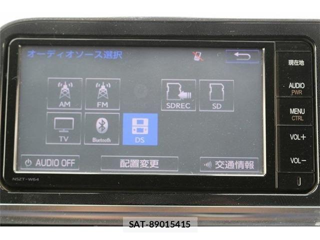 Toyota SIENTA 2016-10 7394070-6